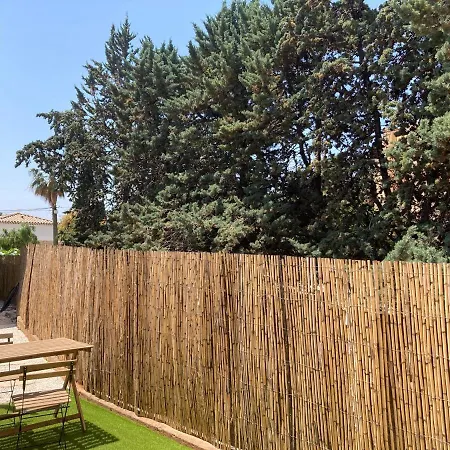Apartment T2 30 M2 Avec Jardin Proche Des Plages *