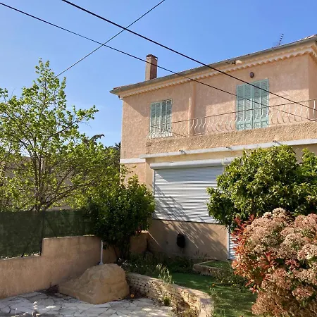 T2 30 M2 Avec Jardin Proche Des Plages Apartment Bandol